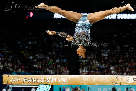 Simone Biles atua no solo na fase qualificatria dos Jogos de Paris