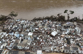 Inundaciones en Brasil dejan cementerio destruido