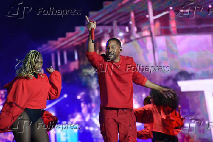 O cantor cantor Will Smith se apresenta no palco Sunset