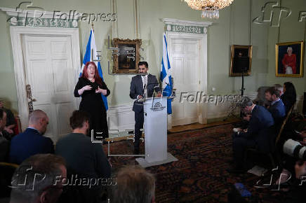 El independentista Humza Yousaf dimite como ministro principal de Escocia