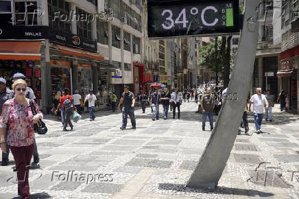 Tarde de sol na regio central de SP