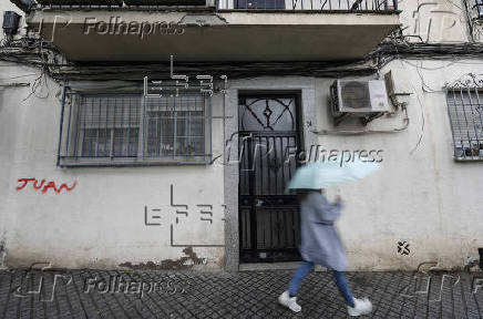 La misin de buscar en Argentina familiares de una mujer fallecida para heredar un piso