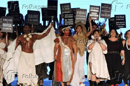 Desfile nalimo na casa de criadores 55