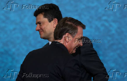 O presidente Jair Bolsonaro com o ministro da Justia, Sergio Moro, em cerimnia em Braslia