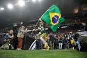 Jogador do Green Bay Packers entra na Neo Qumica Arena, em Itaquera