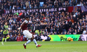 Premier League - Aston Villa v Manchester City