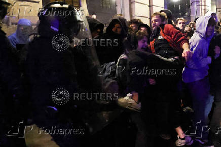 Protest against the eviction of the former Massana school in Barcelona