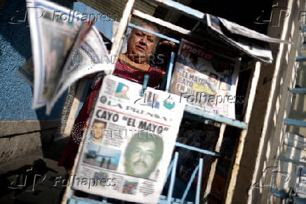 FILE PHOTO: Mexican papers report Texas arrest of drug lord 'El Mayo' and son of 'El Chapo', in Mexico City