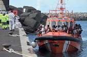 Salvamento Martimo rescata en el Hierro una segunda embarcacin con165 personas, 20 de ellas mujeres