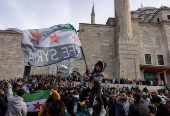 Syrians celebrate in Istanbul