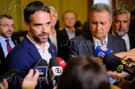 EDUARDO LEITE RECEBE MINISTRO DA CASA CIVIL, RUI COSTA, ACOMPANHADO DE COMITIVA DO GOVERNO FEDERAL, NO PALACIO PIRATINI