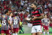 Partida entrega Flamengo e Fluminense 30 rodada Brasileiro