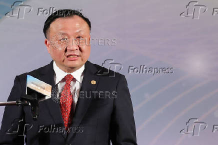 Shanghai Vice Mayor Hua Yuan makes a speech at a dinner before the annual city forum in Taipei