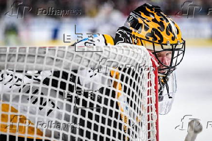 Spengler Cup 2024 - Kaerpaet Oulu vs HC Fribourg-Gotteron