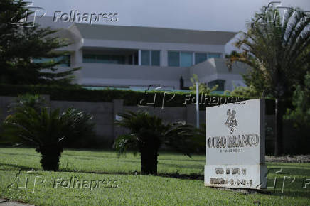 Casa comprada pelo senador Flvio Bolsonaro, no Lago Sul de Braslia