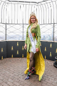 Miss Universo Victoria Kjaer posa para fotos No Empire State 