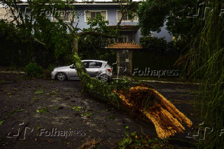 Chuva causa estragos em So Jos dos Campos