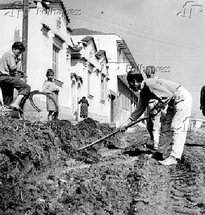Saneamento básico no bairro Tatuapé, 1954