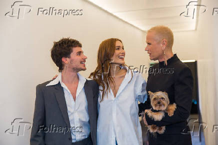 Sasha Meneghel com marido, o cantor Joo Lucas, e a me, Xuxa Meneghel