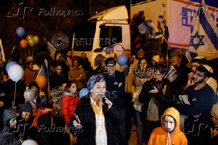 Right-wing Israelis stage a convoy protest towards Israel's border with the Gaza Strip