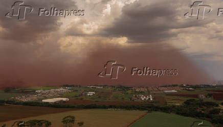 Tempestade de poeira atinge a cidade de Ribeiro Preto