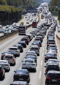 Heavy traffic on Seoul highway amid extended Chuseok holiday