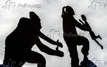 HEROIS VOLUNTARIOS / MONUMENTO / ORLA DO GUAIBA / RESGATES / ENCHENTE