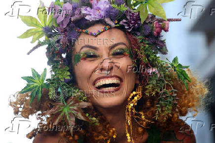 Unofficial kick off of Rio's Carnival with the weed block parade in Rio