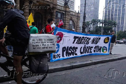 Ato contra o aumento da tarifa do transporte pblico em SP