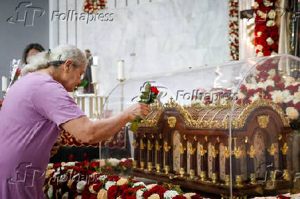 Relquias de Santa Terezinha deixam Osasco