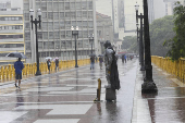 Forte chuva no Viaduto Santa Ifignia em SP