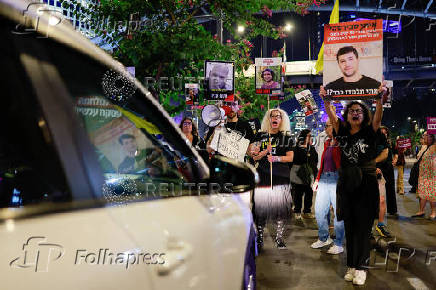 Protest against Israeli government's management of the ongoing conflict in Gaza and to show support for the hostages, in Tel Aviv