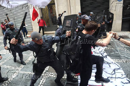 Protesto contra a privatizao da escolas em SP