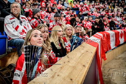 Spengler Cup 2024 - Team Canada vs Straubing Tigers