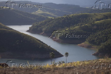 Nvel baixo da Represa Jaguari 