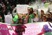 Feministas mexicanas protestan por despenalizacin total del aborto en el pas