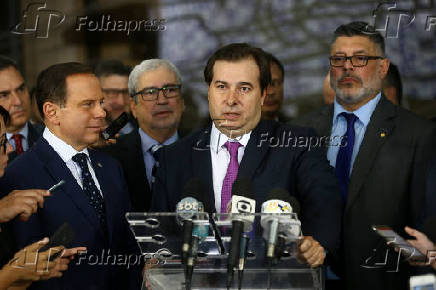 Doria, Maia e Frota aps reunio da bancada do PSDB, na Cmara