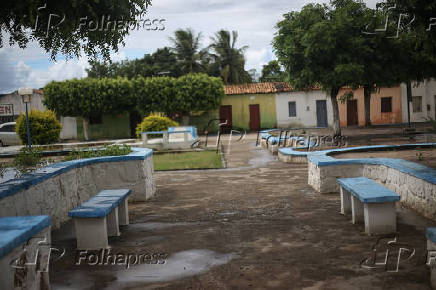 Povoado de Melancia; populao evita as ruas e o centro