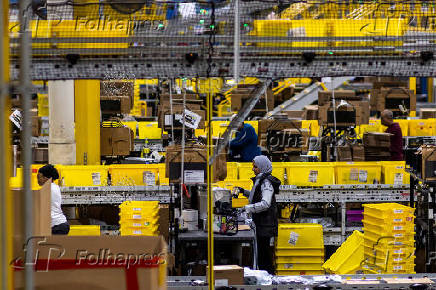 Amazon fulfillment center buzzes on Cyber Monday