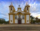 Vista externa da Igreja Matriz de Santo Antnio, na cidade de Tiradentes (MG)