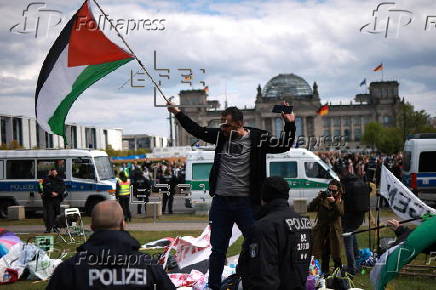 Berlin Police close and dismantle pro-Palestine protest camp in Berlin