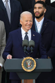 Biden elogia la fuerza de los Celtics y revela que el Servicio Secreto le llama 