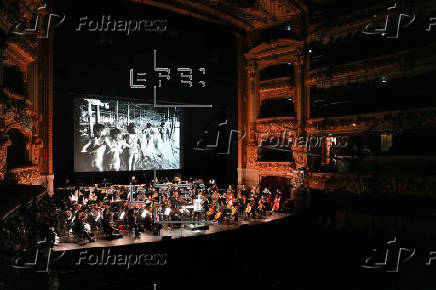 Sebastio Salgado fusionar sus imgenes con msica de Philip Glass y Villa-Lobos en Liceu