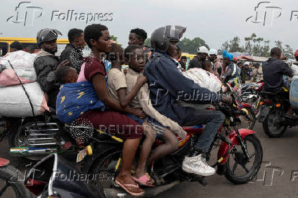 Congo rebels seize eastern town on critical supply route