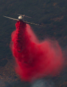 Airport Fire burns in the hills of Orange County