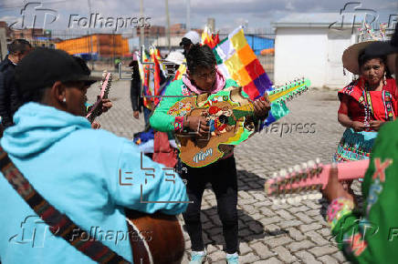 Arce celebra con un ritual ancestral nuevo liderazgo oficialista que reemplaza a Morales