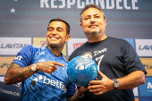 CRUZEIRO APRESENTACAO DO JOGADOR DUDU