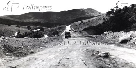 1951Rodovia Ferno Dias em 1951. (Sem