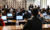 Parlamentares participam de sesso da CPI que investiga os atos golpistas de 8 de janeiro, em Braslia