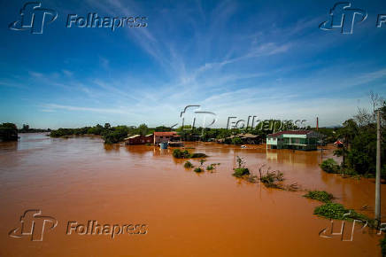 Baixa das águas do rio Taquari, as imagens de destruição começam a ficar visíveis